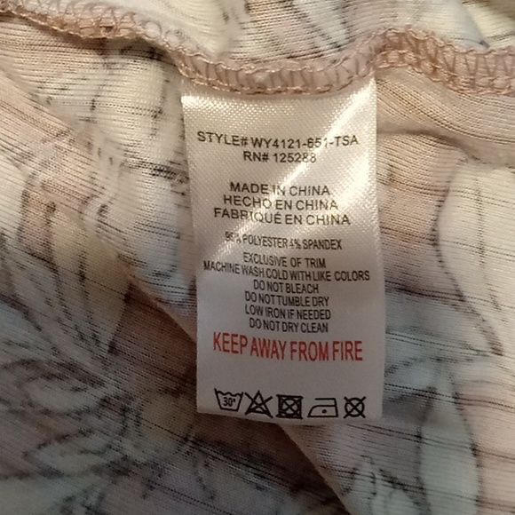 Tahari Size Small 2 piece pajama set Rose Floral - Picture 8 of 8